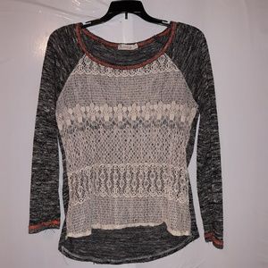 Women's  Spoiled lace front sweater size L